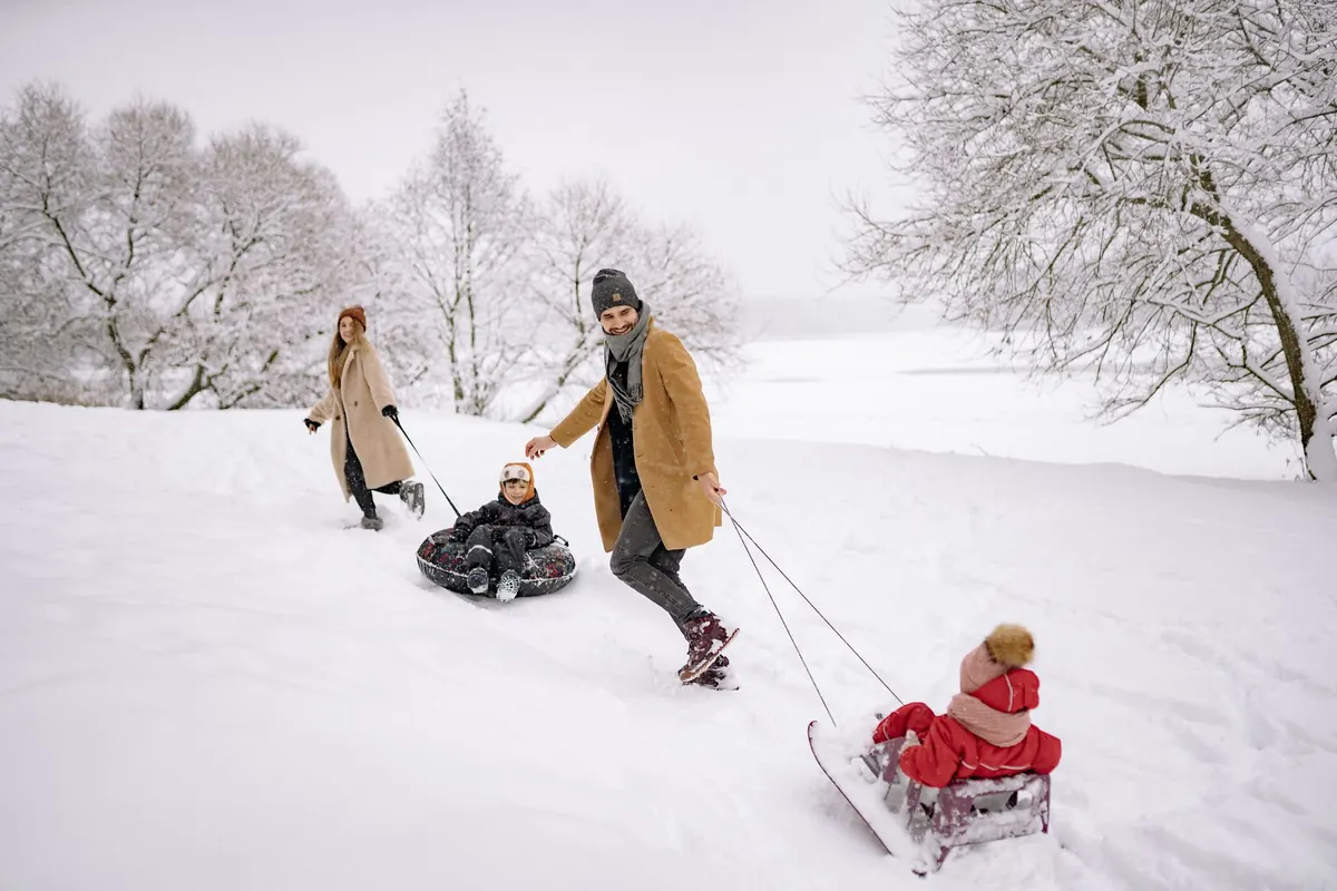 Snow Tubing Checklist: What to Wear and Bring for a Family Trip
